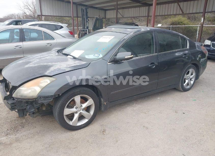 Photo 2 of 2008 Nissan Altima 3.5 SE (VIN 1N4BL21E88C156941)