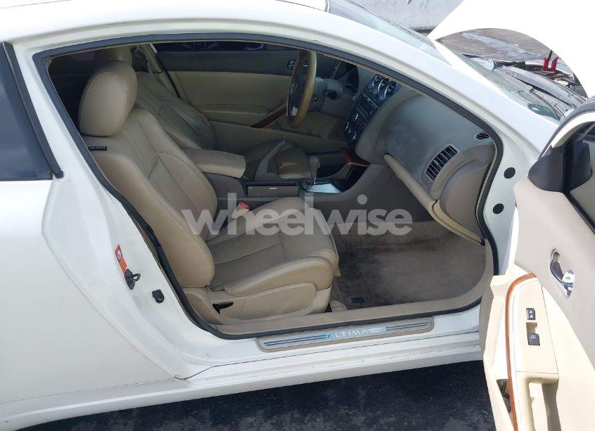 Photo 5 of 2009 Nissan Altima 3.5 SE (VIN 1N4BL24E19C102149)