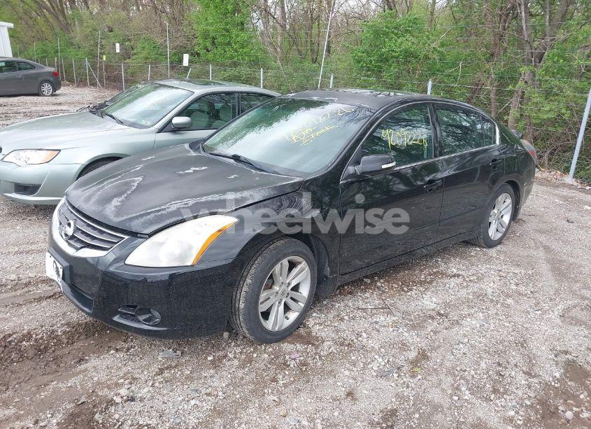 Photo 2 of 2010 Nissan Altima 3.5 SR (VIN 1N4BL2AP0AN519390)