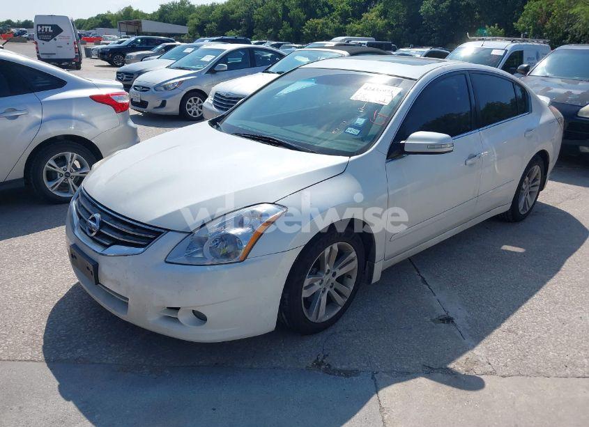Photo 2 of 2012 Nissan Altima 3.5 SR (VIN 1N4BL2AP0CN569614)