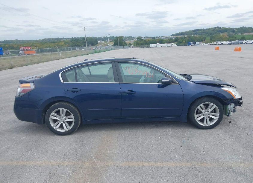 Photo 13 of 2010 Nissan Altima 3.5 SR (VIN 1N4BL2AP1AC167903)