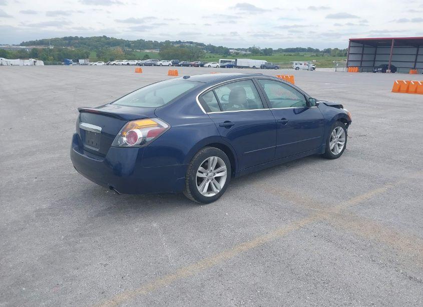 Photo 4 of 2010 Nissan Altima 3.5 SR (VIN 1N4BL2AP1AC167903)