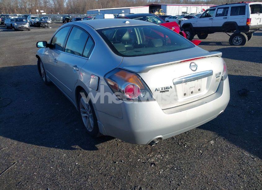 Photo 3 of 2010 Nissan Altima 3.5 SR (VIN 1N4BL2AP1AN552141)