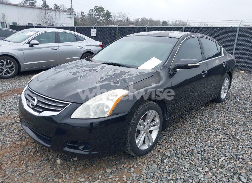 Photo 2 of 2010 Nissan Altima 3.5 SR (VIN 1N4BL2AP2AC104776)