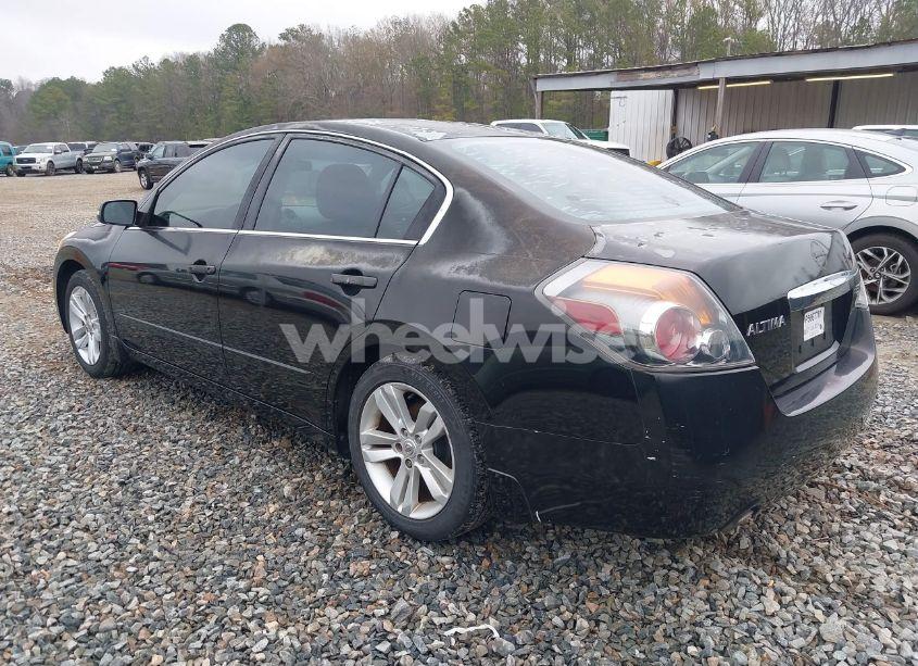 Photo 3 of 2010 Nissan Altima 3.5 SR (VIN 1N4BL2AP2AC104776)