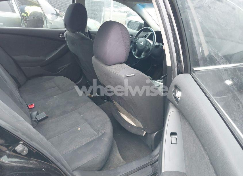 Photo 8 of 2010 Nissan Altima 3.5 SR (VIN 1N4BL2AP2AC104776)