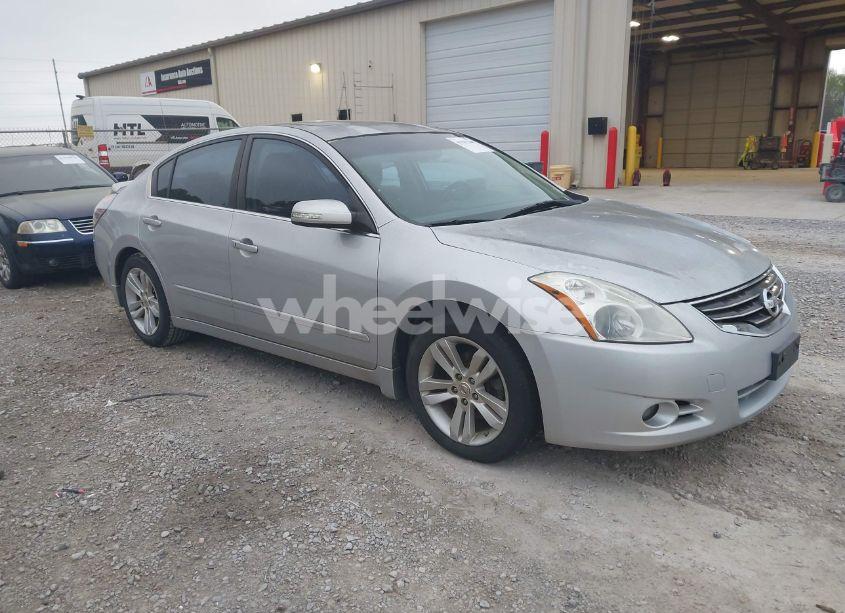 2010 Nissan Altima 3.5 SR (VIN 1N4BL2AP2AN473688) main photo