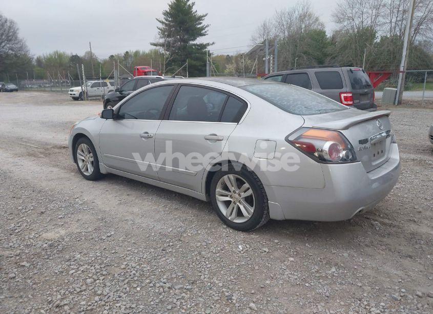 Photo 3 of 2010 Nissan Altima 3.5 SR (VIN 1N4BL2AP2AN473688)