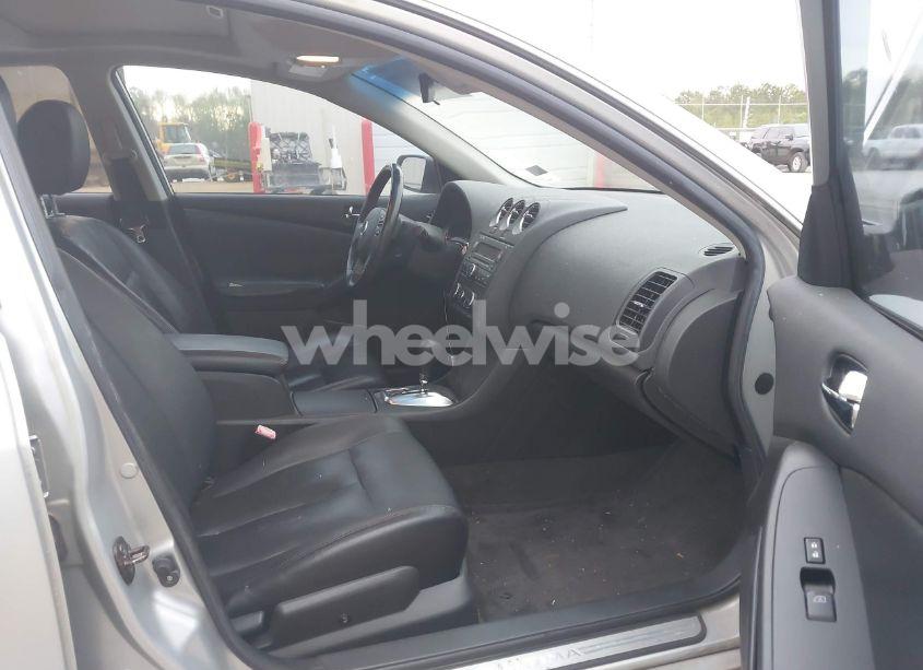 Photo 5 of 2010 Nissan Altima 3.5 SR (VIN 1N4BL2AP2AN473688)