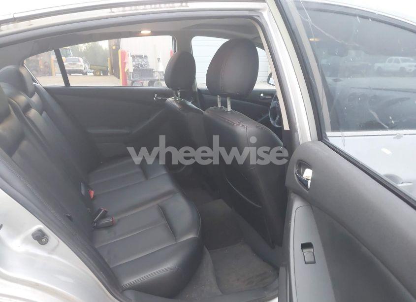 Photo 8 of 2010 Nissan Altima 3.5 SR (VIN 1N4BL2AP2AN473688)