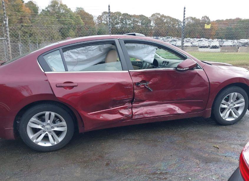 Photo 13 of 2010 Nissan Altima 3.5 SR (VIN 1N4BL2AP2AN542041)