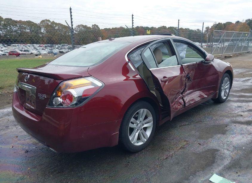 Photo 4 of 2010 Nissan Altima 3.5 SR (VIN 1N4BL2AP2AN542041)