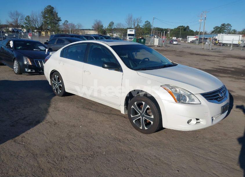2011 Nissan Altima 3.5 SR (VIN 1N4BL2AP2BN416831) main photo