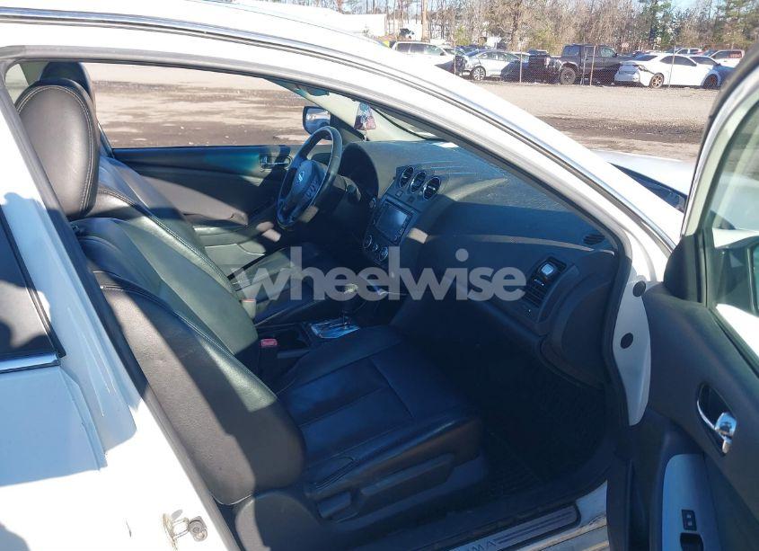 Photo 5 of 2011 Nissan Altima 3.5 SR (VIN 1N4BL2AP2BN416831)