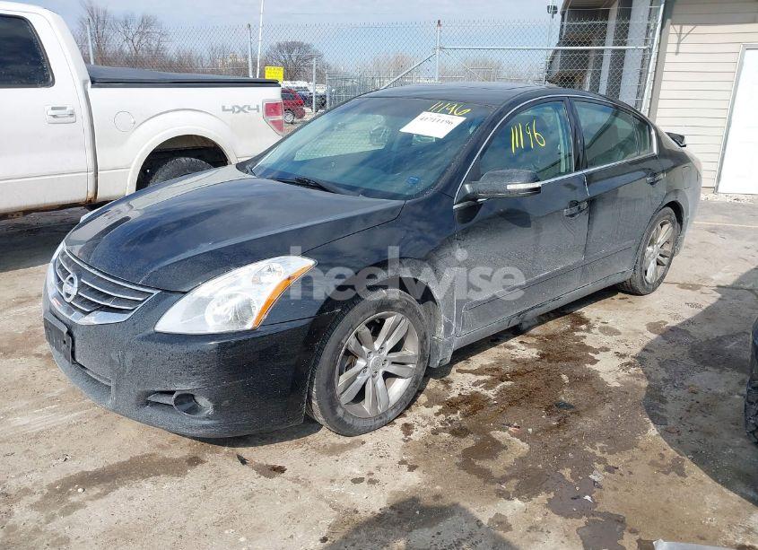 Photo 2 of 2012 Nissan Altima 3.5 SR (VIN 1N4BL2AP2CC201625)