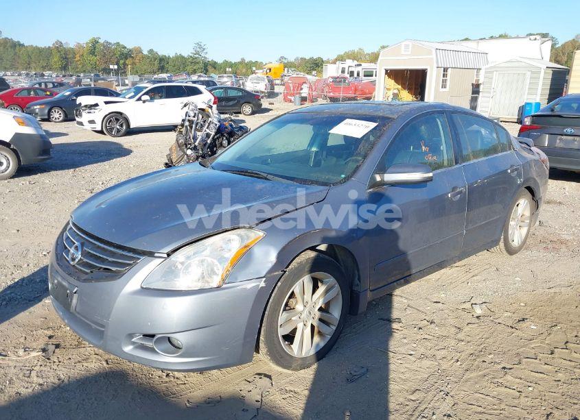 Photo 2 of 2012 Nissan Altima 3.5 SR (VIN 1N4BL2AP2CN542706)