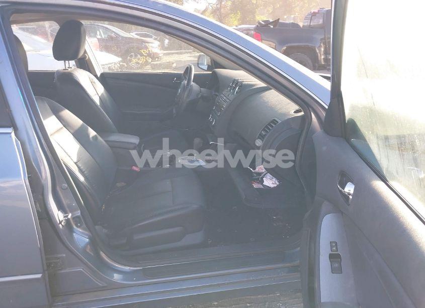 Photo 5 of 2012 Nissan Altima 3.5 SR (VIN 1N4BL2AP2CN542706)