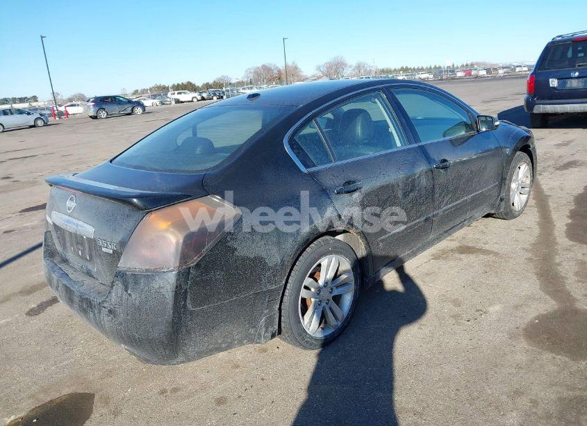 Photo 4 of 2010 Nissan Altima 3.5 SR (VIN 1N4BL2AP3AC146728)