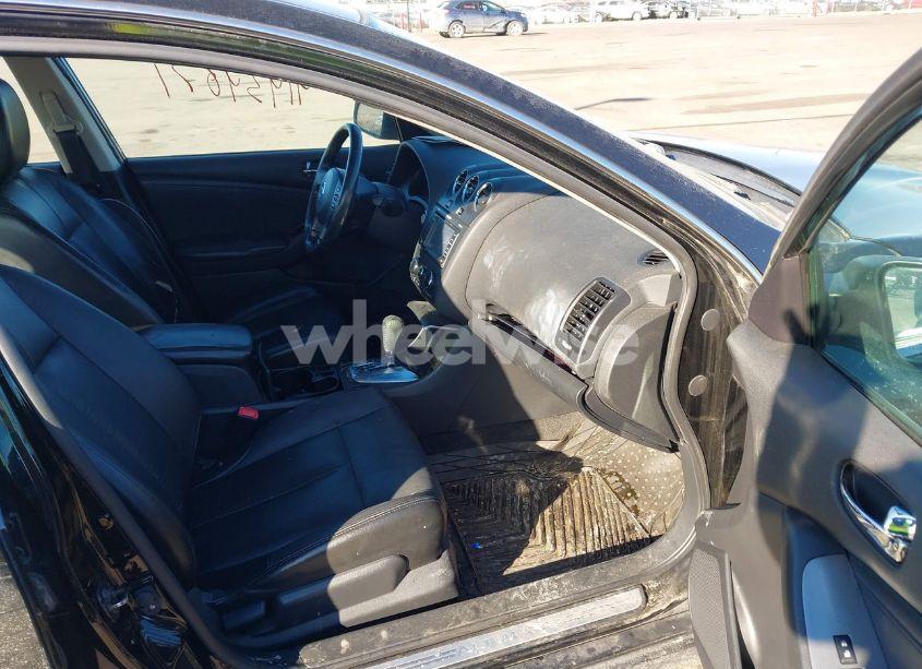 Photo 5 of 2010 Nissan Altima 3.5 SR (VIN 1N4BL2AP3AC146728)