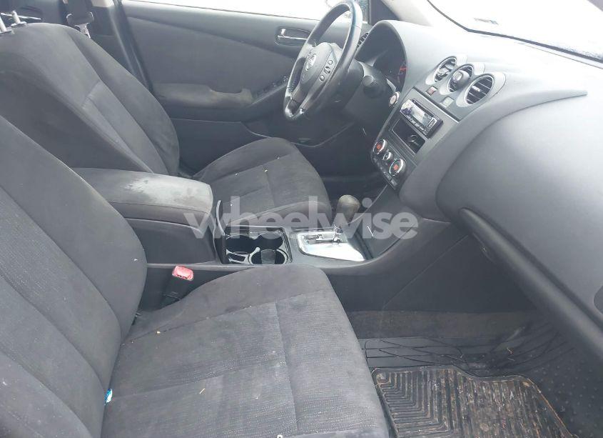 Photo 5 of 2010 Nissan Altima 3.5 SR (VIN 1N4BL2AP3AN491746)