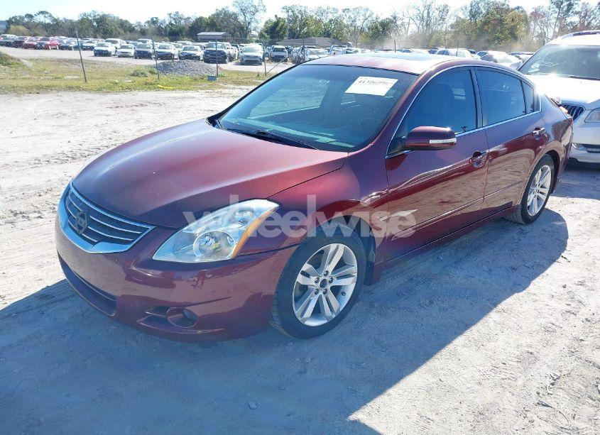 Photo 2 of 2010 Nissan Altima 3.5 SR (VIN 1N4BL2AP3AN524891)