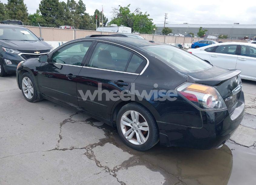 Photo 3 of 2011 Nissan Altima 3.5 SR (VIN 1N4BL2AP3BN461194)