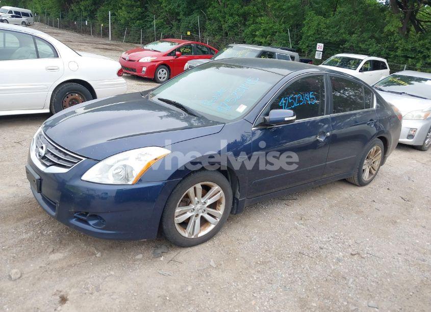Photo 2 of 2012 Nissan Altima 3.5 SR (VIN 1N4BL2AP3CN485352)
