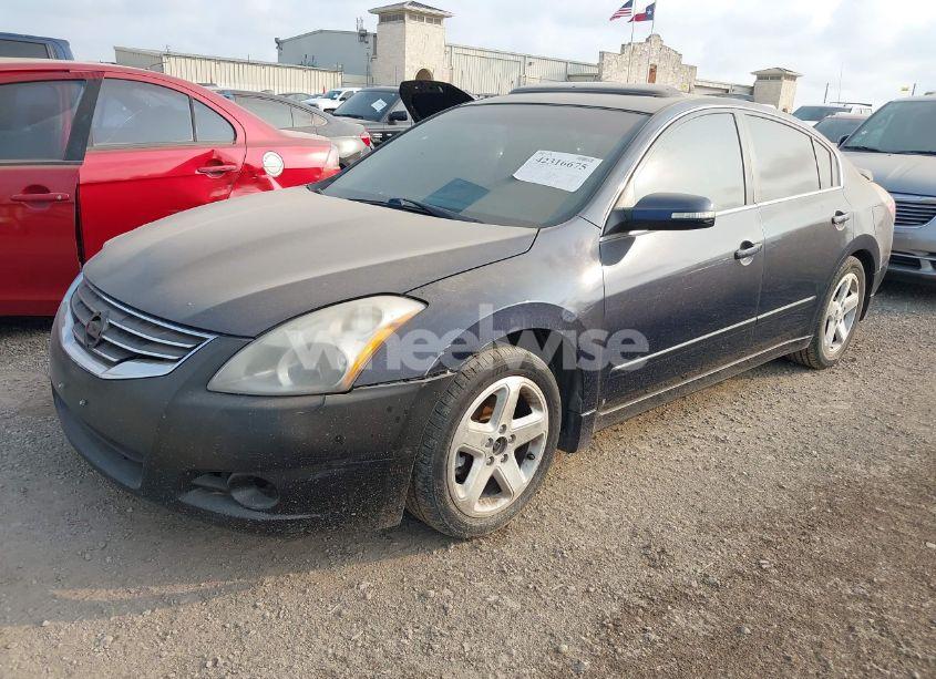 Photo 2 of 2012 Nissan Altima 3.5 SR (VIN 1N4BL2AP3CN540821)