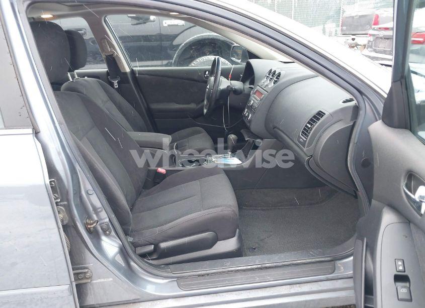 Photo 5 of 2010 Nissan Altima 3.5 SR (VIN 1N4BL2AP4AN480092)