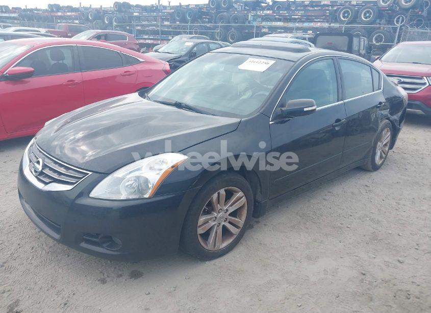 Photo 2 of 2012 Nissan Altima 3.5 SR (VIN 1N4BL2AP4CN555280)