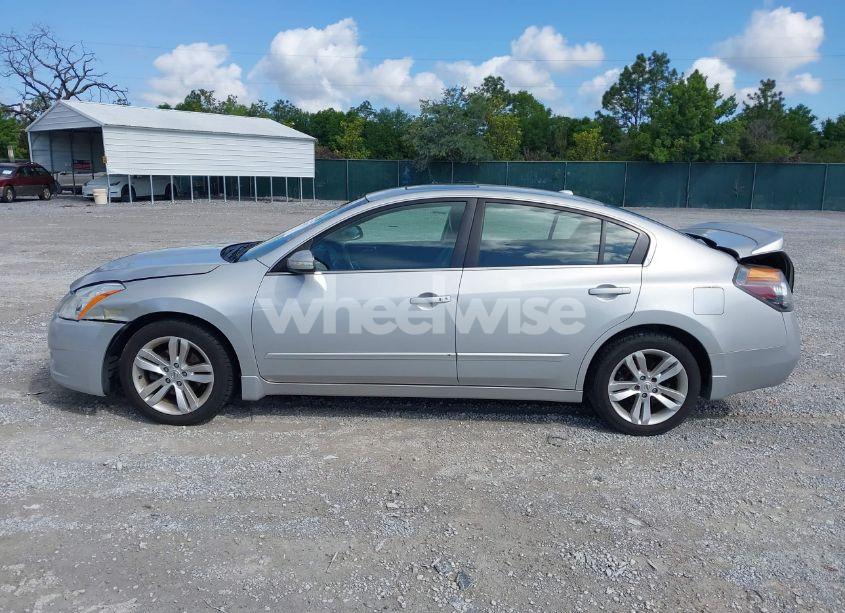 Photo 14 of 2010 Nissan Altima 3.5 SR (VIN 1N4BL2AP5AN549792)