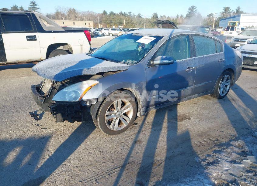 Photo 2 of 2011 Nissan Altima 3.5 SR (VIN 1N4BL2AP5BN516843)