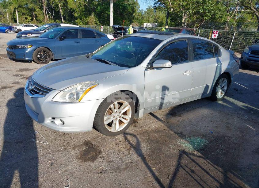 Photo 2 of 2012 Nissan Altima 3.5 SR (VIN 1N4BL2AP5CC151206)
