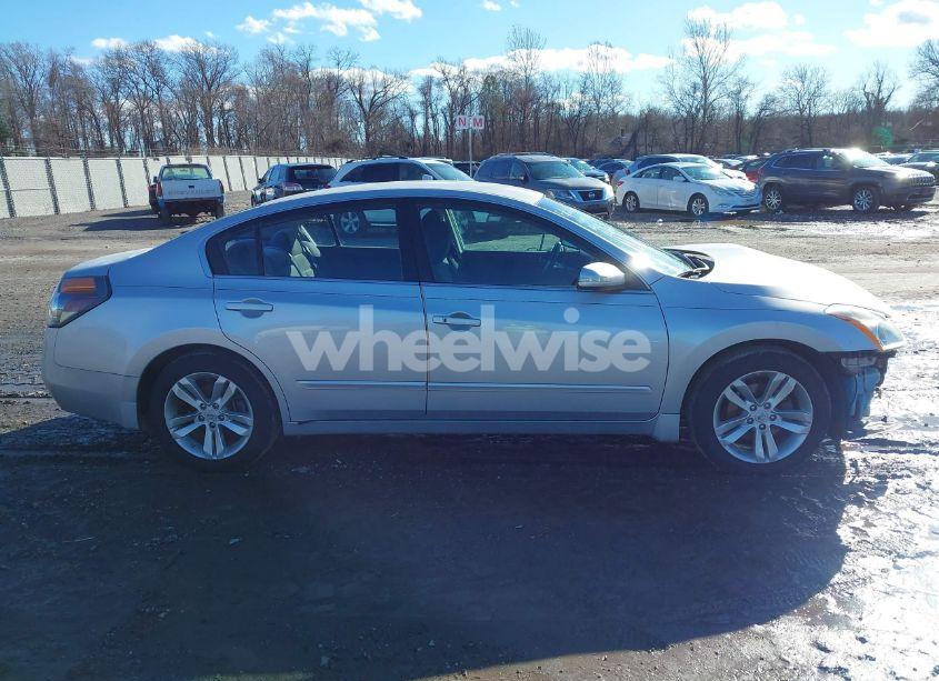 Photo 13 of 2010 Nissan Altima 3.5 SR (VIN 1N4BL2AP6AN463004)