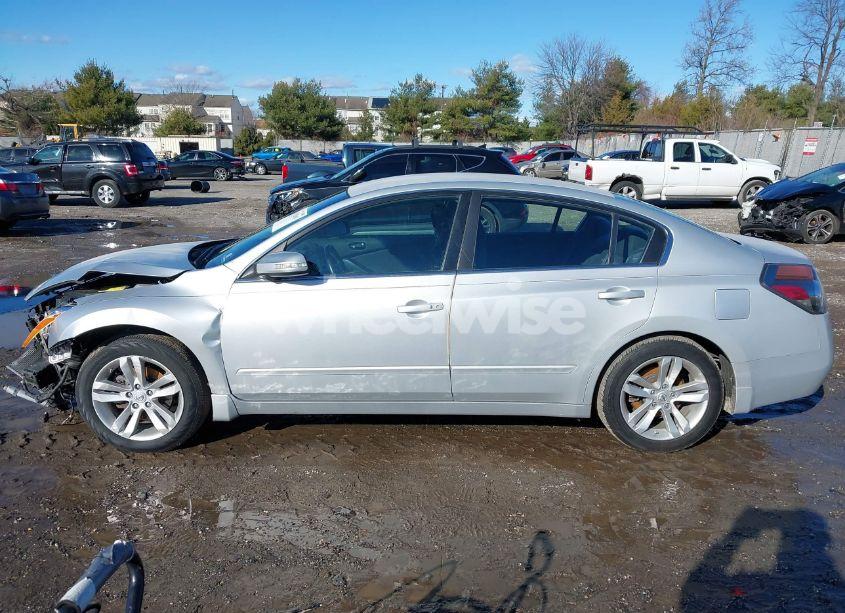 Photo 14 of 2010 Nissan Altima 3.5 SR (VIN 1N4BL2AP6AN463004)