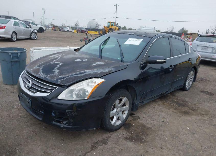 Photo 2 of 2010 Nissan Altima 3.5 SR (VIN 1N4BL2AP6AN518633)