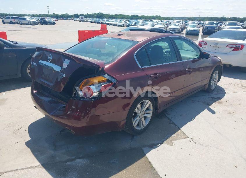 Photo 4 of 2010 Nissan Altima 3.5 SR (VIN 1N4BL2AP6AN565399)
