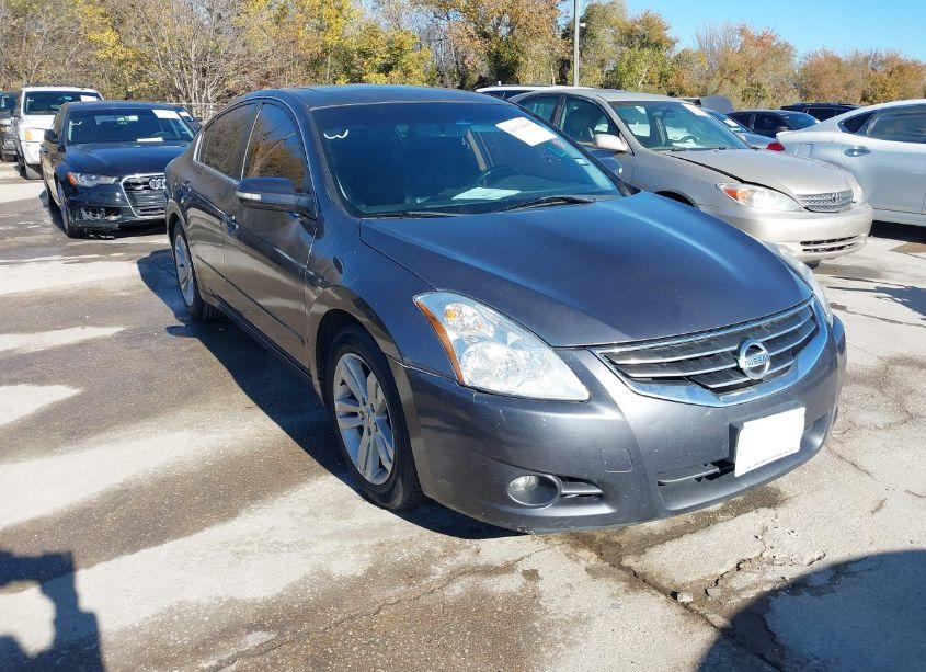 2011 Nissan Altima 3.5 SR (VIN 1N4BL2AP6BN457592) main photo