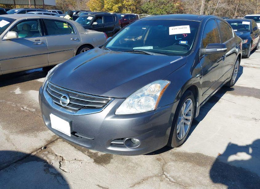 Photo 2 of 2011 Nissan Altima 3.5 SR (VIN 1N4BL2AP6BN457592)