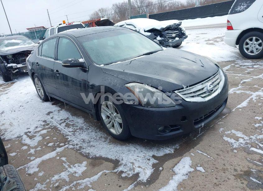 2011 Nissan Altima 3.5 SR (VIN 1N4BL2AP6BN468771) main photo