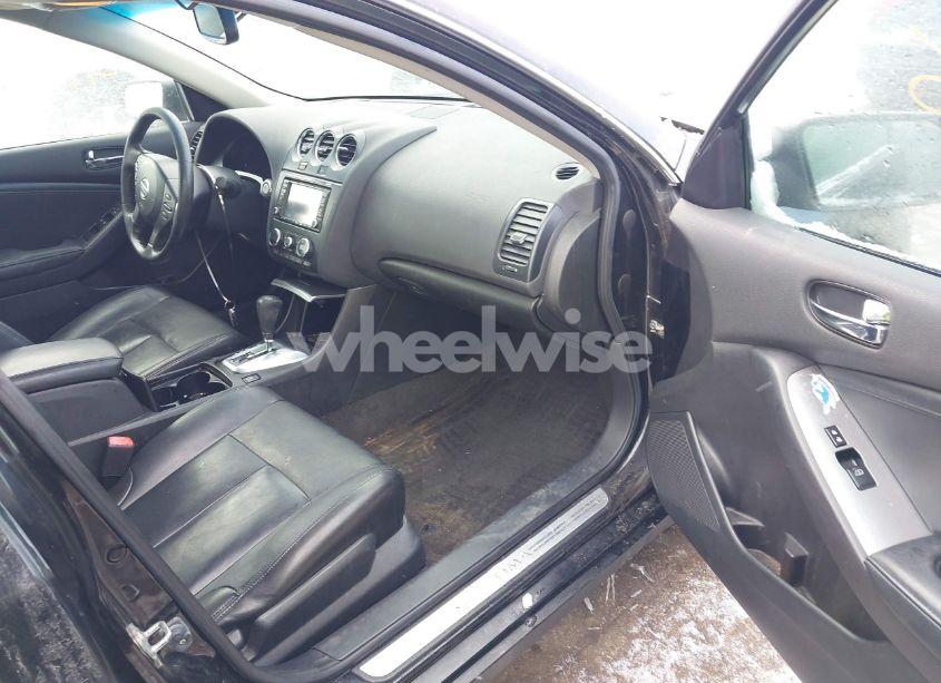 Photo 5 of 2011 Nissan Altima 3.5 SR (VIN 1N4BL2AP6BN468771)