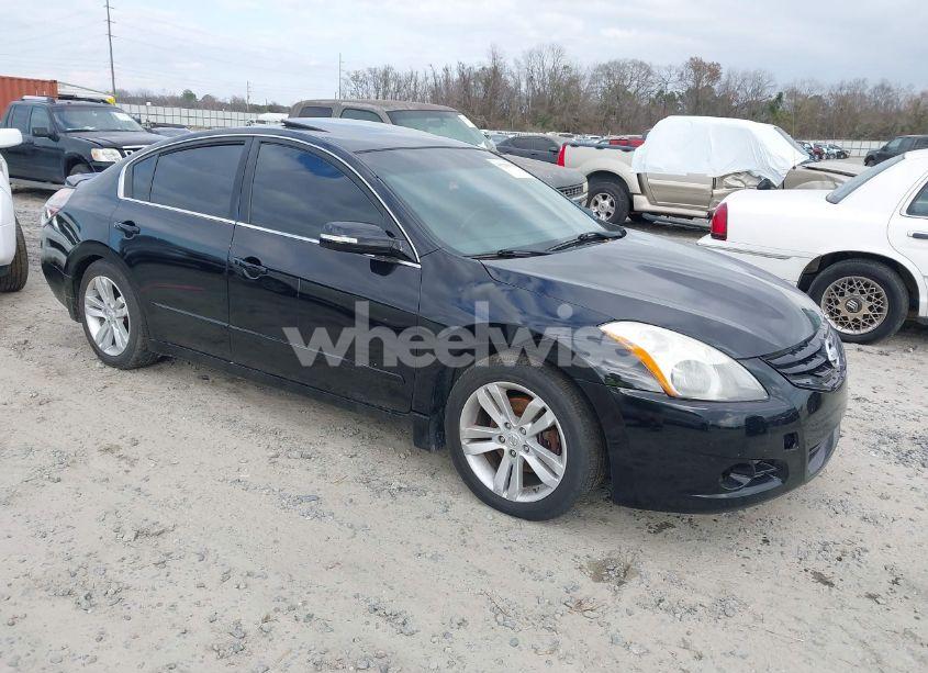 2011 Nissan Altima 3.5 SR (VIN 1N4BL2AP8BN428630) main photo