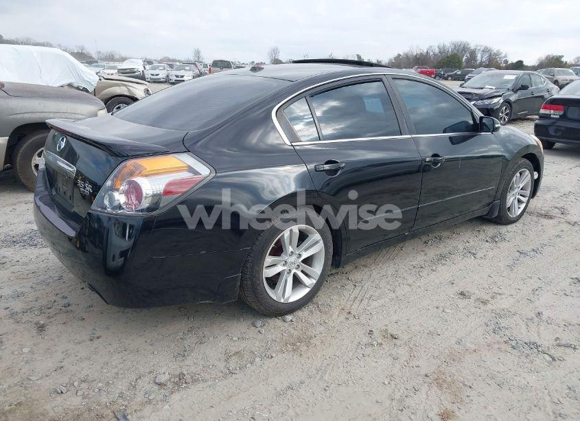 Photo 4 of 2011 Nissan Altima 3.5 SR (VIN 1N4BL2AP8BN428630)