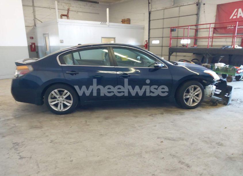 Photo 14 of 2011 Nissan Altima 3.5 SR (VIN 1N4BL2AP8BN468951)