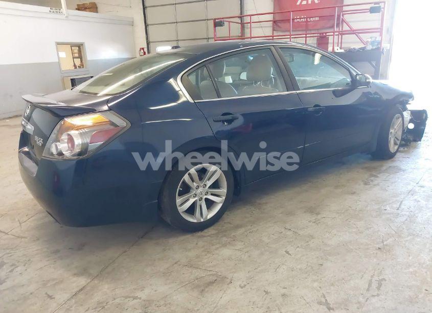 Photo 4 of 2011 Nissan Altima 3.5 SR (VIN 1N4BL2AP8BN468951)