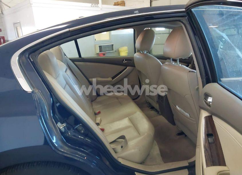 Photo 8 of 2011 Nissan Altima 3.5 SR (VIN 1N4BL2AP8BN468951)