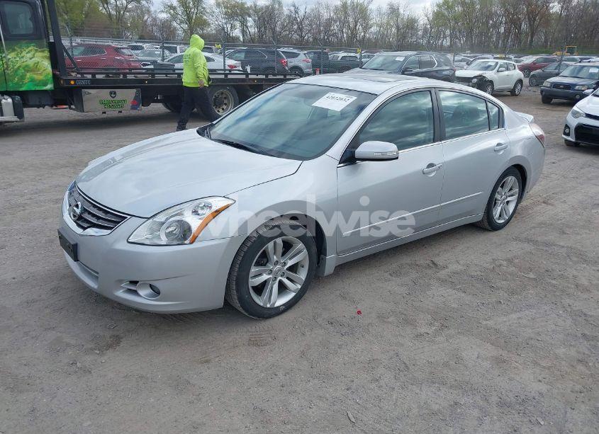 Photo 2 of 2012 Nissan Altima 3.5 SR (VIN 1N4BL2AP8CN416172)