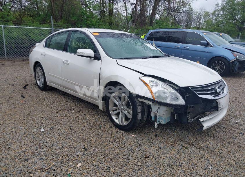 2010 Nissan Altima 3.5 SR (VIN 1N4BL2AP9AC101986) main photo