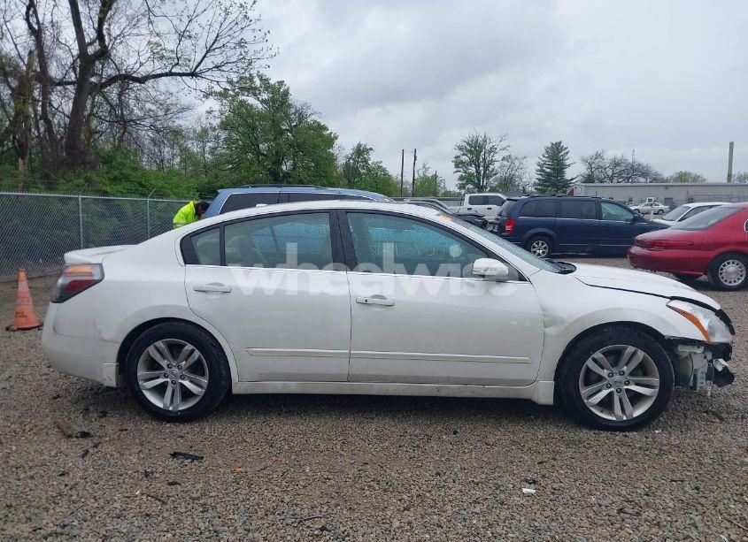 Photo 14 of 2010 Nissan Altima 3.5 SR (VIN 1N4BL2AP9AC101986)