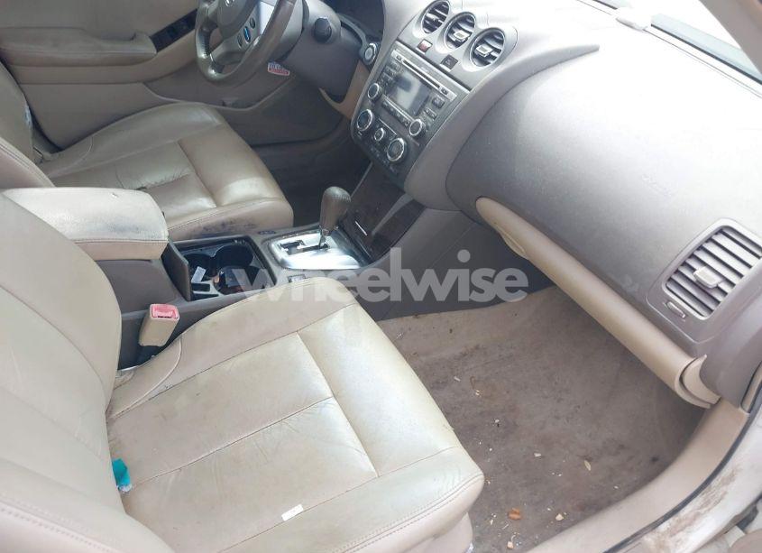 Photo 5 of 2010 Nissan Altima 3.5 SR (VIN 1N4BL2AP9AN472392)